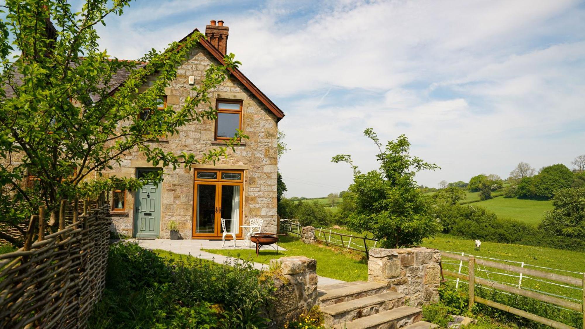 Tranquil Countryside Cottage For Two Wrexham Eksteriør bilde