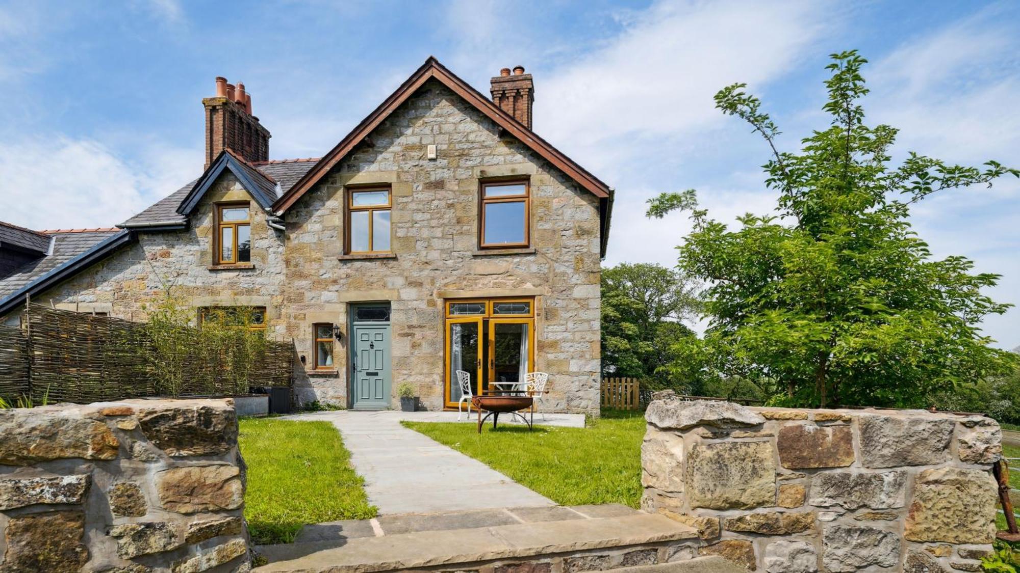 Tranquil Countryside Cottage For Two Wrexham Eksteriør bilde