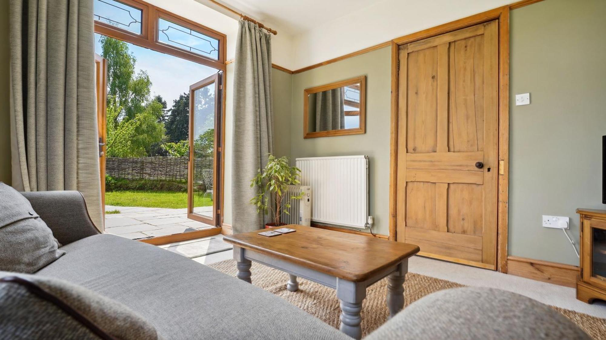 Tranquil Countryside Cottage For Two Wrexham Eksteriør bilde