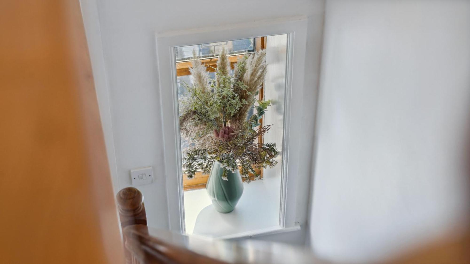 Tranquil Countryside Cottage For Two Wrexham Eksteriør bilde